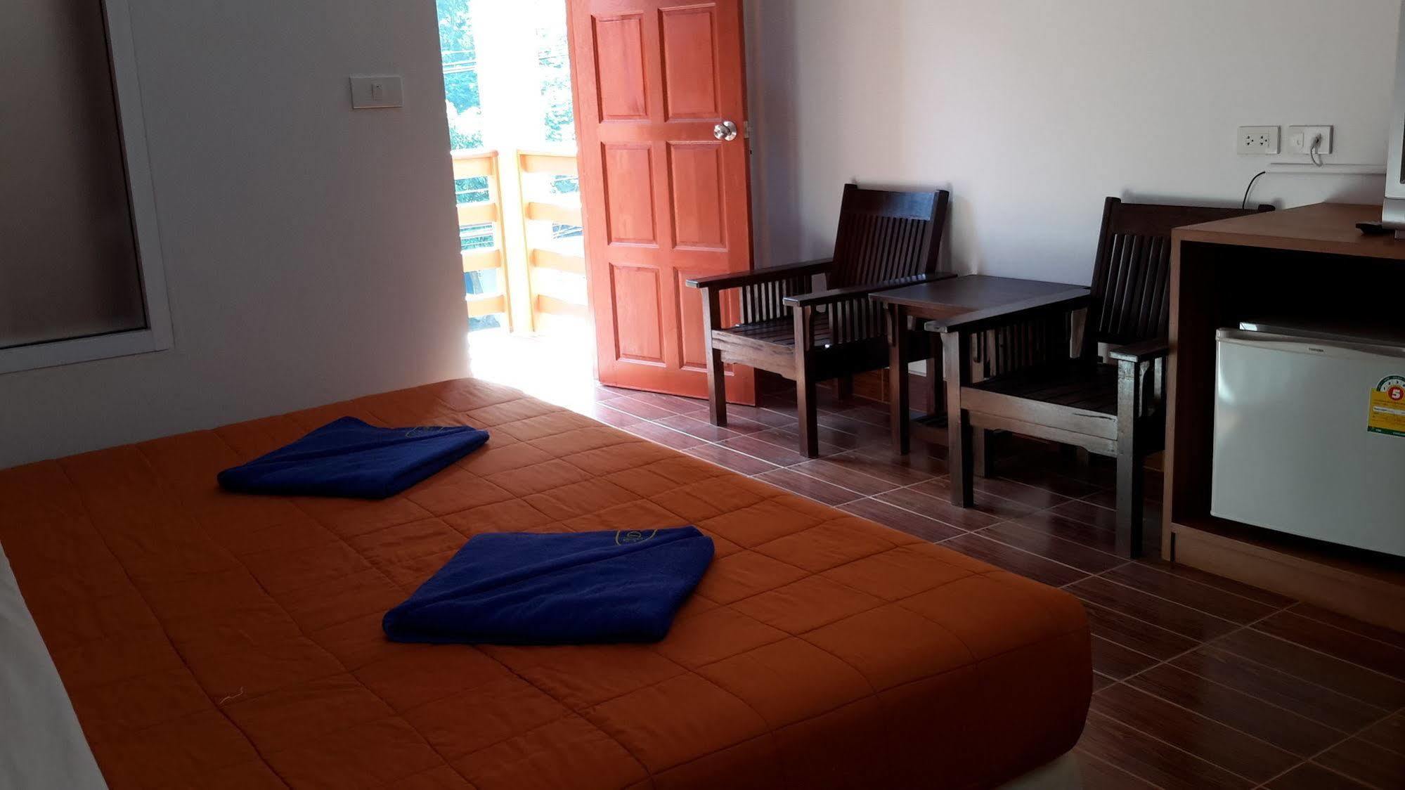 N.D.Hotel Ko Lanta 外观 照片